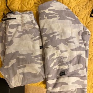Hollister jogger set
